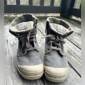 Palladium women’s baggy boots tan/deep green